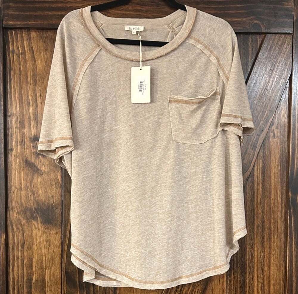La Miel by Hyped Unicorn Taupe Raglan Short Sleeve Pocket Tee